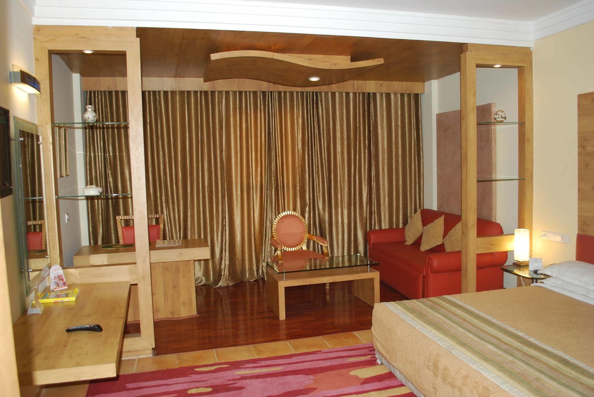 K C Residency Katra Katra (Jammu and Kashmir) Eksteriør billede